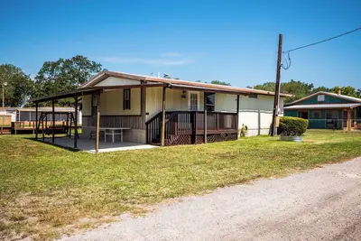 Image de Charming Canal Waterfront 3/2 in Salt Springs