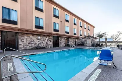 Image de Adventure & Comfort Near Mineral Wells Lake with Pool Access
