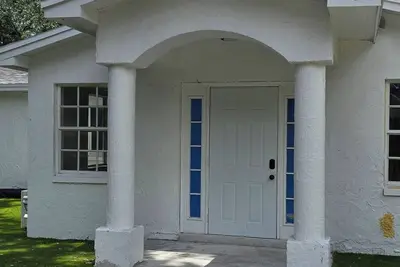 Image de Charming Family Retreat – Minutes from Parks & Attractions