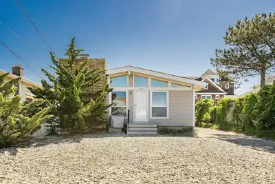 Image de Oce1316 | Mid Century Modern Style 3br 2 ba Ranch sleeps up to 8!