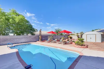 Image de 5 Mi to Co River: Home w/ Pool in Fort Mohave!