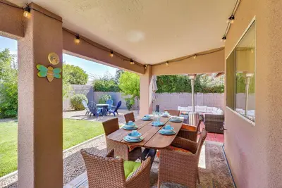 Image de Kingman Family Home: Yard, Grill & Room to Relax!
