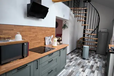 Image de Le petit coin de paradis\n maison complètement rénovée dans un quartier atypique