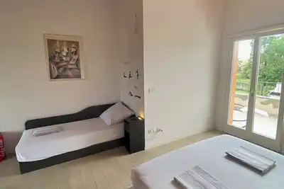 Image de A cozy and serene place for those seeking tranquility and comfort