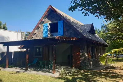 Image de joli campement - avec acces direct a la mer