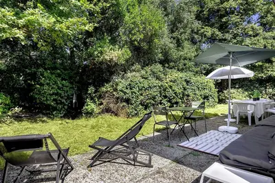 Image de Villa Rénovée au Pyla-sur-Mer avec Grand Jardin