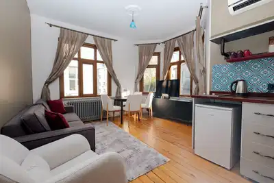 Image de Tranquil 4-bedroom apartment with Ac in Istanbul