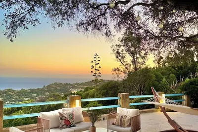 Image de Olive Tree Oasis: Coastal Charm & Sea Views