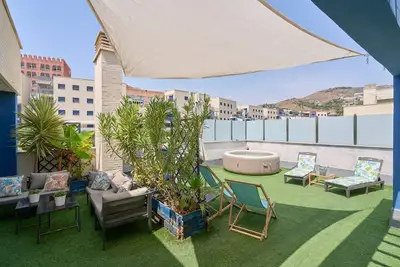 Image de Appartement 'Penthouse avec Terrasse et Jacuzzi Privé' avec Vue sur la Mer, Wi-Fi et Climatisation