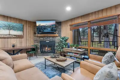 Image de New Listing! Pineview Getaway | Mt. Bachelor Village Condo Near River Trail