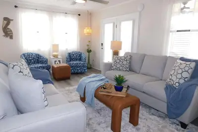 Image de Ocean Lakes Z49 | Lakeview 3br Ground-Level Retreat Comp Golf Cart