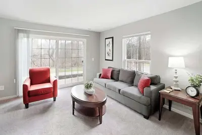 Image de Corp/Bus Townhome near Dt Ah