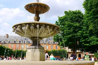 Image de Step Into Timeless Parisian Charm In The Vibrant Historic Le Marais -Rue Charlot