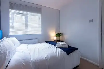 Image de 3br Home in Bedford • Free Parking, Garden & Family-Friendly Stay