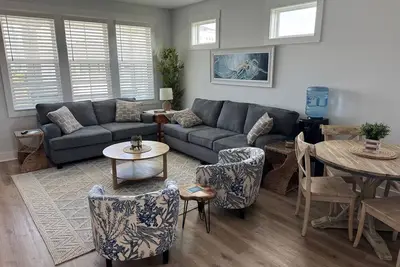 Image de Newly Constructed 3 Bedroom Home - Rooftop Deck-Close to Beach in Carolina Beach