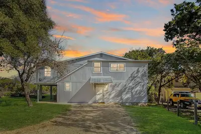Image de Spacious 5-bedroom house in enchanting Canyon Lake