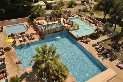 Image de Camping - Piscine - ccbc0dh