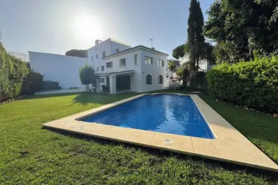 Image de Villa Qi, a gorgeous fully renovated villa - 5 ensuite bedrooms.
