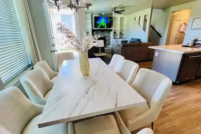 Image de Spacious 5-bedroom house in charming Caldwell with lots of fun activities