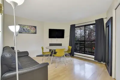 Image de Pet Allowed Furnished  3 Bedroom @1405 Haro St.