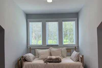 Image de Charming studio in delightful Charleston with Ac