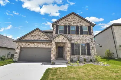 Image de Beautiful @ Dallas / Forth Worth Home\nHome in Venus Texas