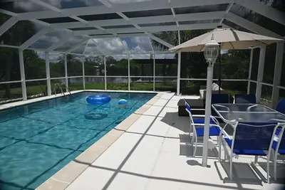 Image de Waterfront Oasis wish a Splash!