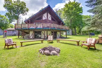 Image de Lakefront Retreat w/ Dock & Yard in Remer!
