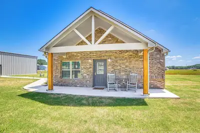 Image de 1 Mi to Lake Texoma: Expansive Outdoorsy Escape!