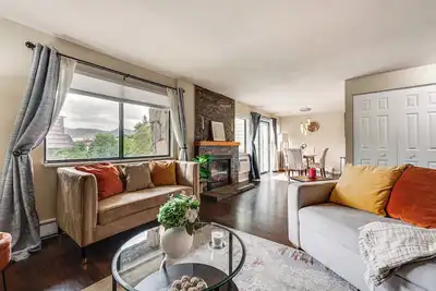 Image de 2 Mi to Cu Boulder: Mtn-View Condo w/ Pool Access