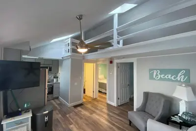 Image de 2 bedroom condo right across from the Beach, great for family/friend vacations
