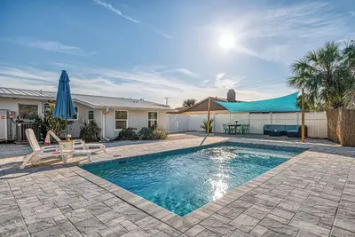 Image de Stylish Venice Island Pool Home
