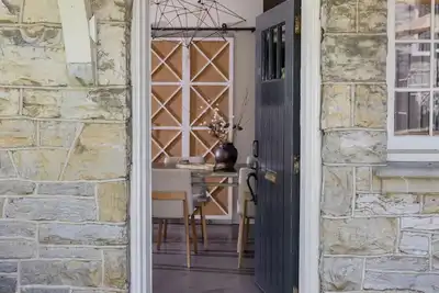 Image de Downtown State College! Carriage House at Woodruff Highlands House