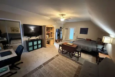 Image de Centrally Located Gated Retreat: Park Views & Walk to Neuse River