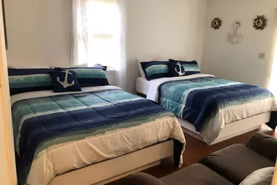 Image de 3-bedroom house in charming Norfolk, close to The Airport and Va Beach.