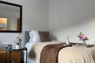 Image de 22 Guests - Edenderry Luxury Apartment Retreat