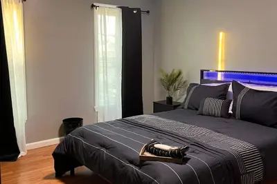 Maison moderne et confortable avec grande cour clôturée