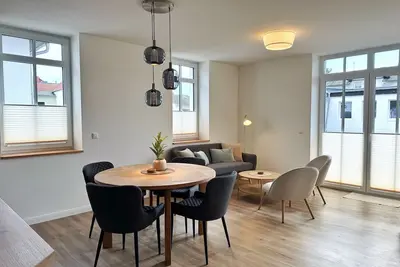 Image de Harbourmaster Lasse - Spacious, cozy & maritime above the rooftops of Sassnit