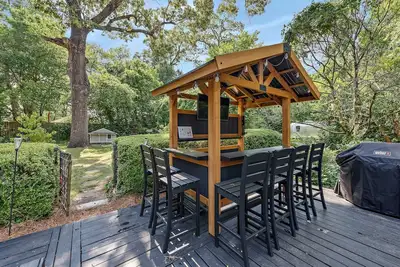 Image de Pet-Friendly I 12 min to Ft Benning I Outdoor Bar