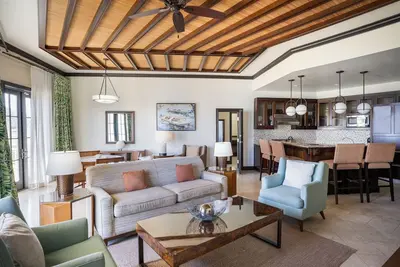 Image de 3 Spacious Rooms with Balcony for Relaxing Island Vacations and Getaways