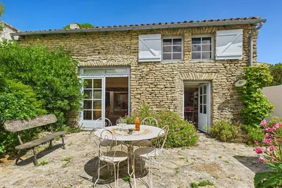 Image de 800 m de la plage, maison pour 4 avec terrasse