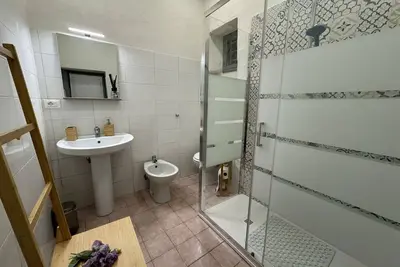 Image de Joli appartement pour 5 personnes avec Wifi, climatisation et Tv
