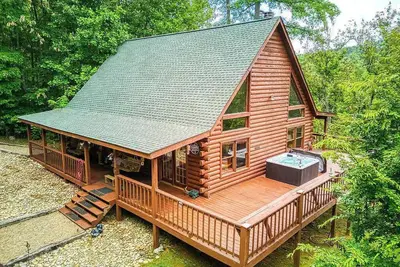 Image de Secluded Cabin w/ Hot Tub, Fire Pit & Views