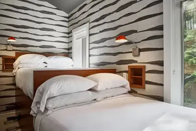 Image de Mountain-Chic Lodge in Walkable Stowe Village Near Dining & Adventure
