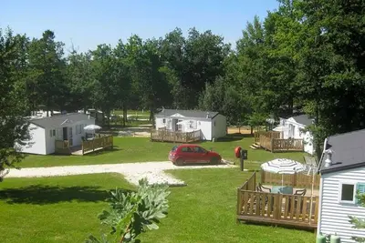 Image de Mobil home confortable avec terrasse en Charente-Maritime