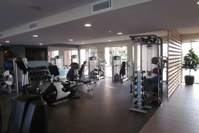 Image de Apartment with Full Amenities - Miracle Mile