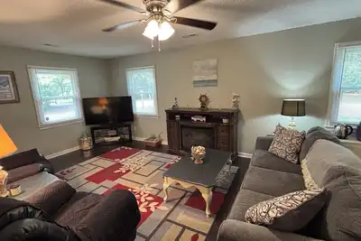 Image de Liberty Oaks Landing Charming Cottage River Access