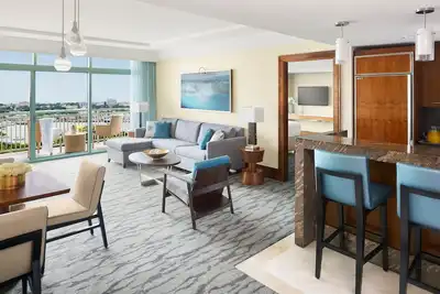 Image de 2 Bedroom Suite Harbor View - 2 King bed, Max Occupancy 8 Guests
