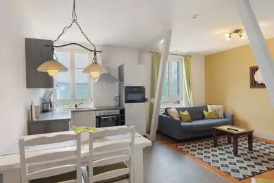 Image de Appartement 'GroĂź' avec terrasse commune, jardin commun et Wi-Fi