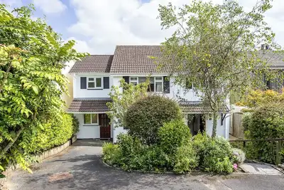 Image de Spacious 3 bed | Quiet location | Rock